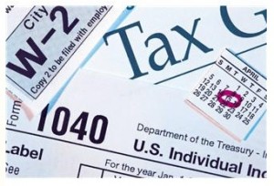 income tax image college tidbits dot com 300x204 Tax Breaks for College Parents